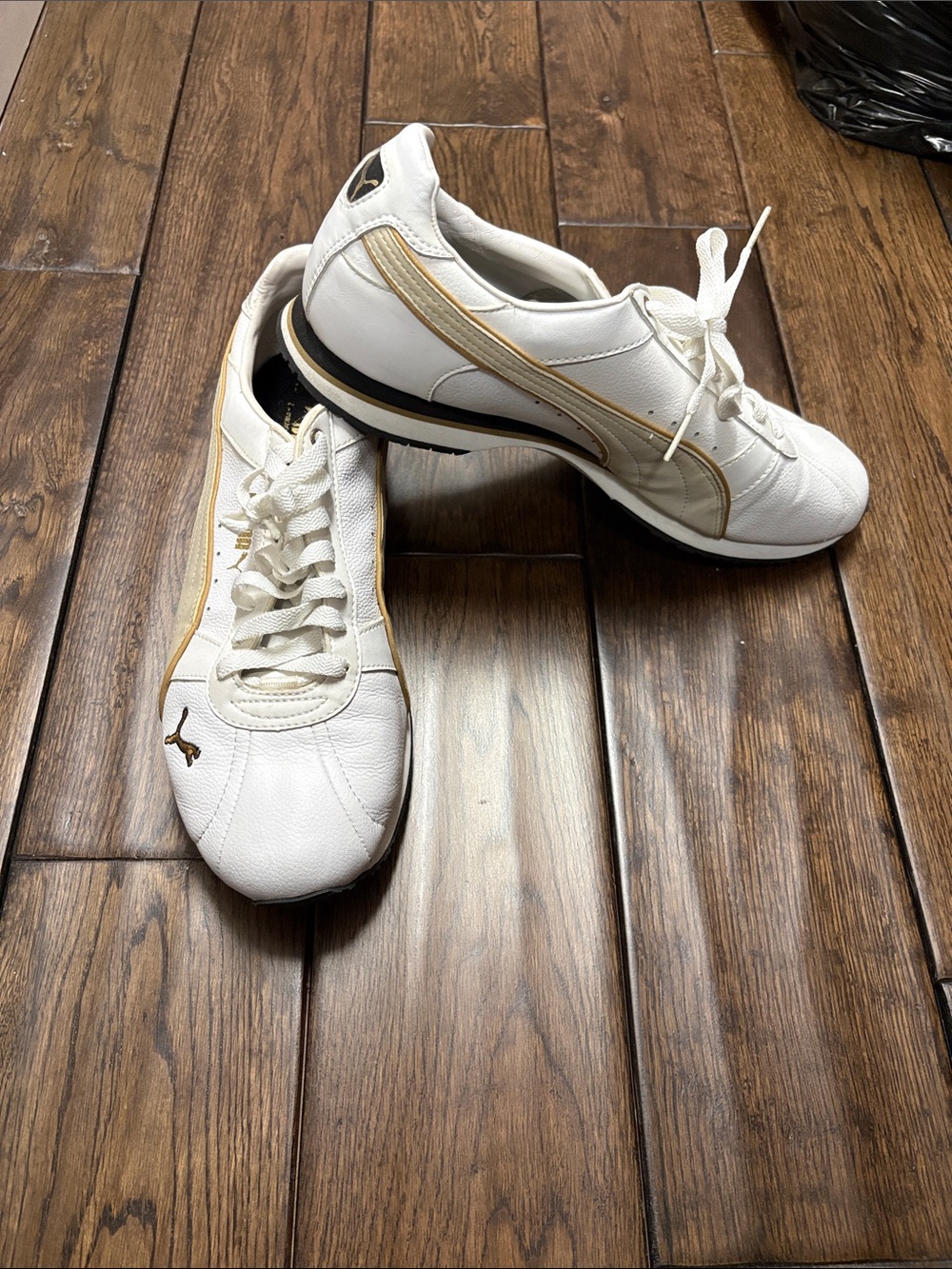 Men’s Puma White and Gold Low-Top Sneakers